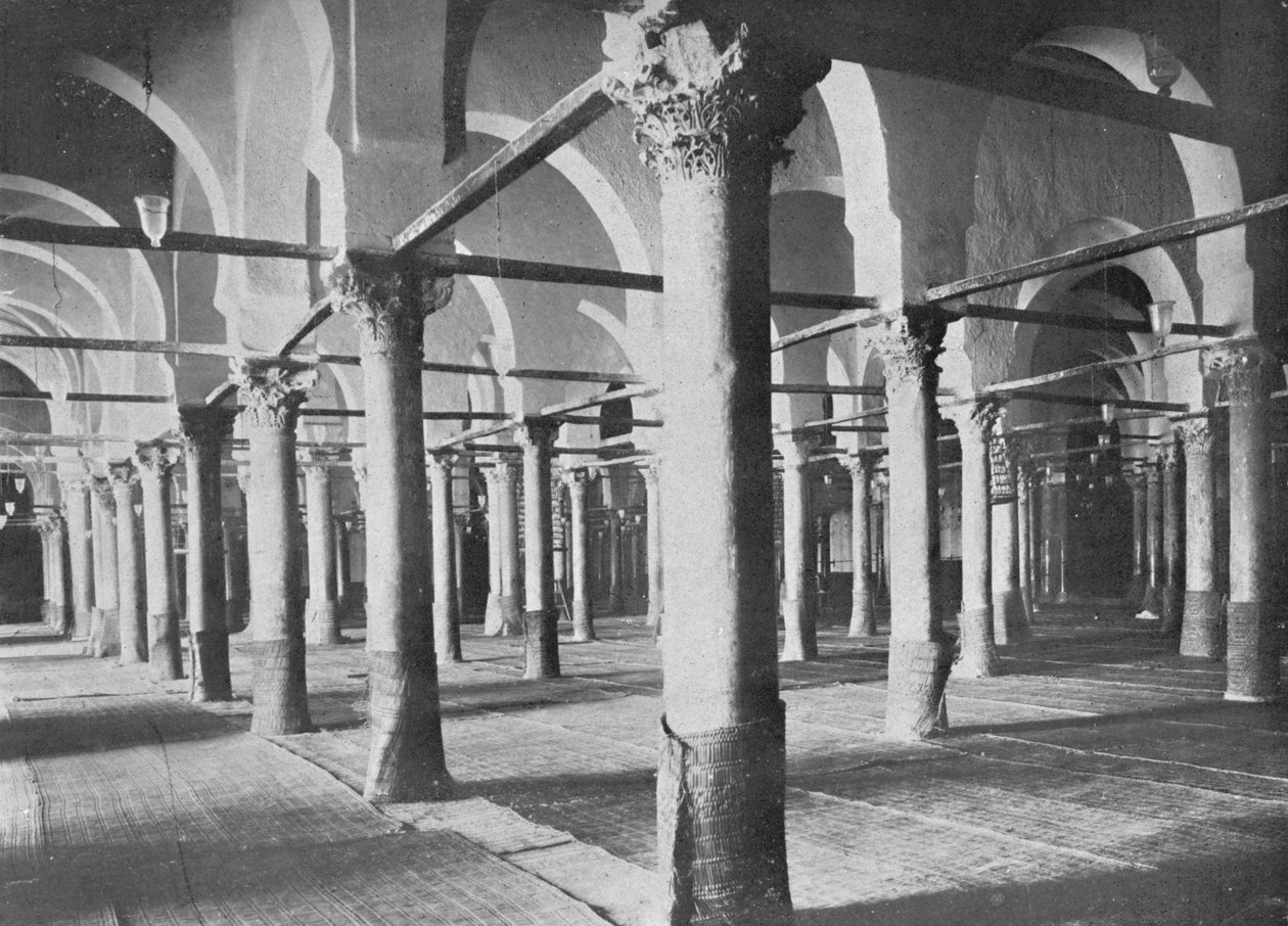 कैरौअन। ग्रांड मस्जिद का इंटीरियर, c1913 द्वारा चार्ल्स जेएस माकिन