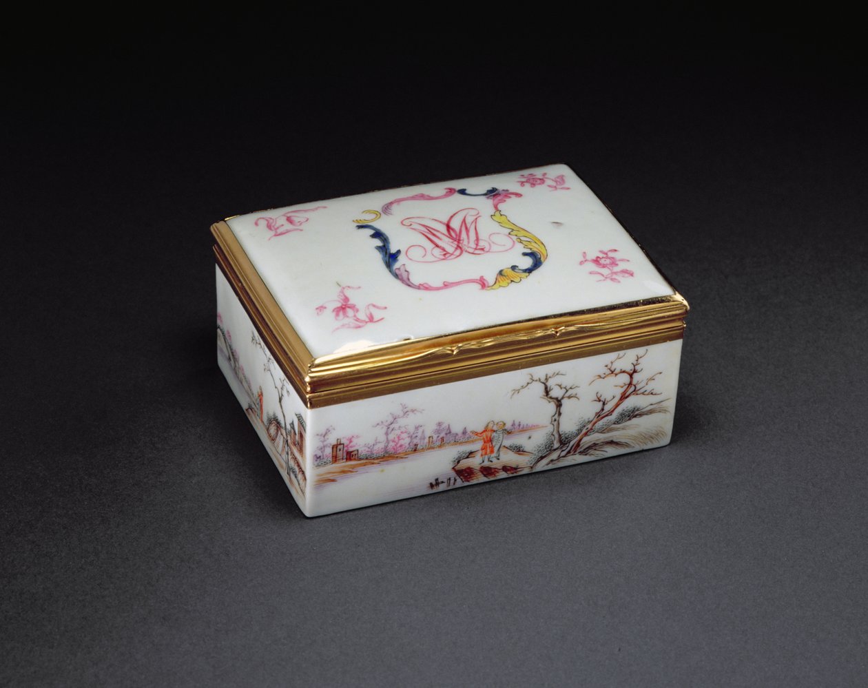 एक मोनोग्राम बनवाना स्नफ़ बॉक्स, कियानलॉन्ग अवधि (1736-95) c.1750 (चीनी मिट्टी के बरतन) द्वारा चीनी स्कूल
