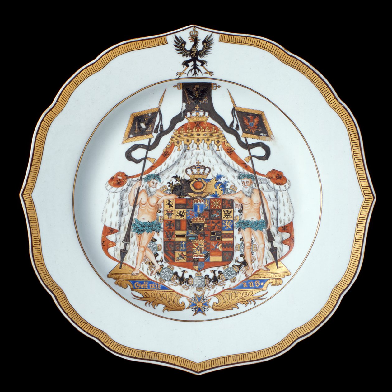 एक आर्मिनर डिनर प्लेट, कियानलॉन्ग अवधि (1736-95) c.1755 (चीनी मिट्टी के बरतन) द्वारा चीनी स्कूल