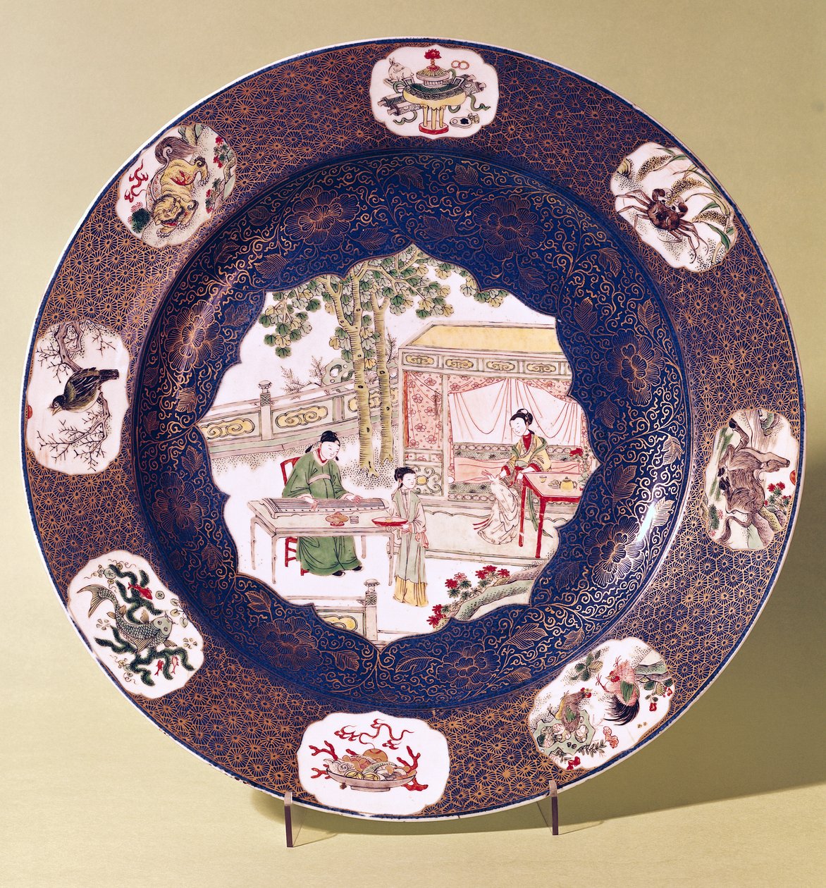 एक संगीत दृश्य के साथ परिपत्र पकवान, कांग्सी अवधि (1662-1722) (चीनी मिट्टी के बरतन) द्वारा चीनी स्कूल