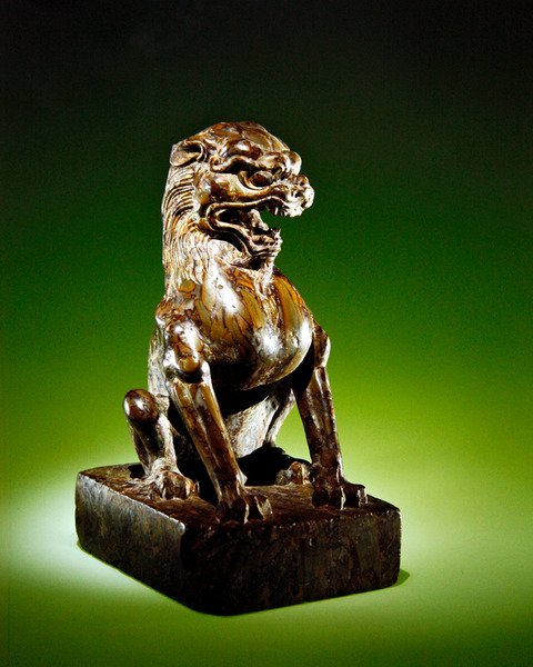 बैठा शेर, तांग राजवंश (618-906) (394849 भी देखें) द्वारा चीनी स्कूल चीनी स्कूल