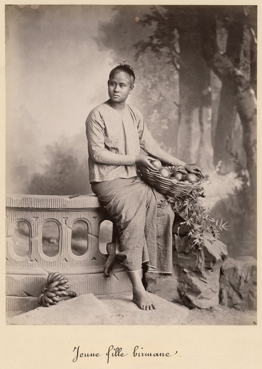 युवा बर्मी लड़की, c.1880 (एक ग्लास नकारात्मक से एल्बम प्रिंट) द्वारा कॉलिन रॉड्रिक मरे