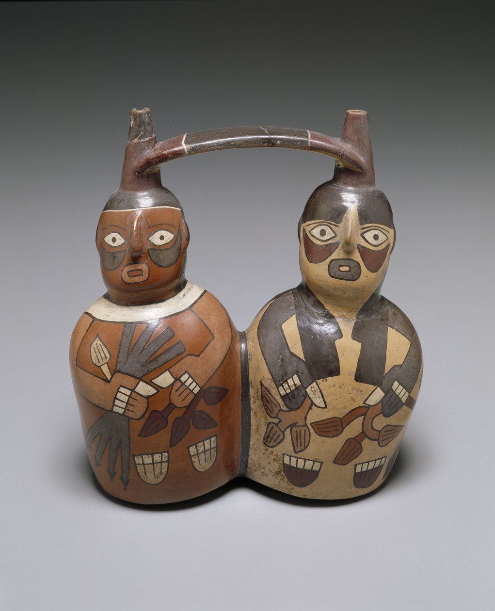 डबल-टोंटी पट्टा-संभाल पोत: दो आंकड़े, मध्य Nazca, 100-150 ईस्वी (पर्ची के साथ सिरेमिक) द्वारा संस्कृति नाजका