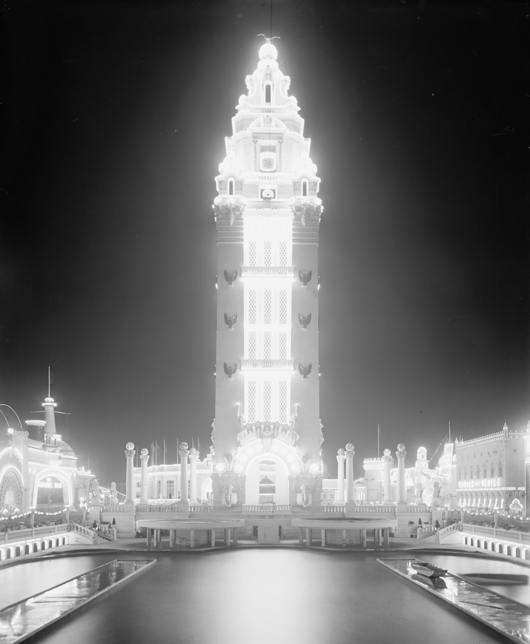 रात में ड्रीमलैंड, कोनी द्वीप, न्यूयॉर्क शहर, c.1905 (b/w फोटो) द्वारा डेट्रोइट प्रकाशन कंपनी