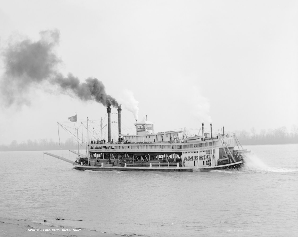 रिवर बोट, मिसिसिपि नदी, यूएसए, c.1906 (b/w फोटो) द्वारा डेट्रोइट प्रकाशन कंपनी