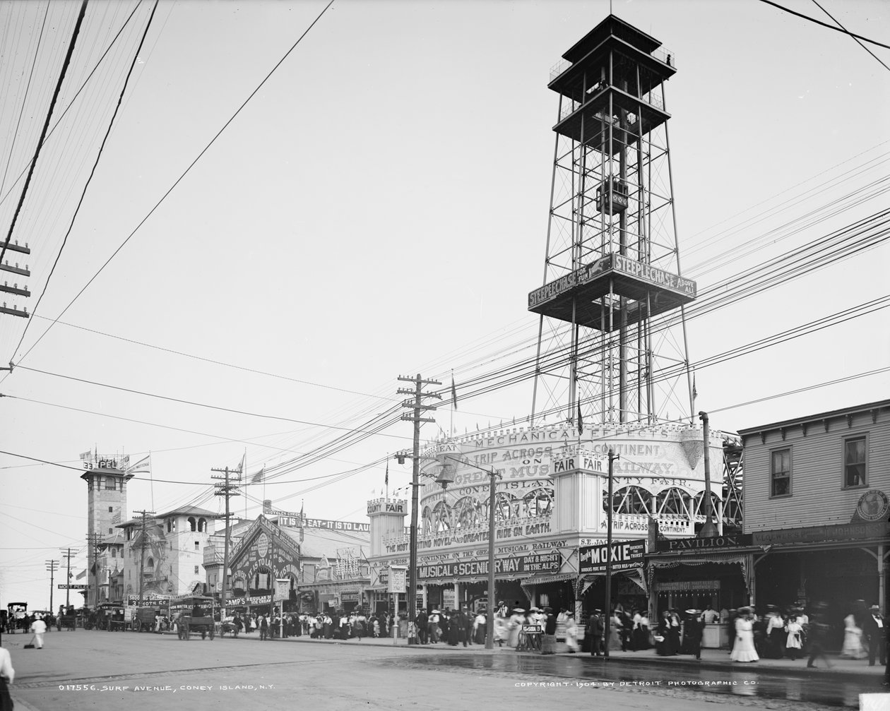 सर्फ एवेन्यू, कोनी द्वीप, c.1904 (b/w फोटो) द्वारा डेट्रोइट प्रकाशन कंपनी