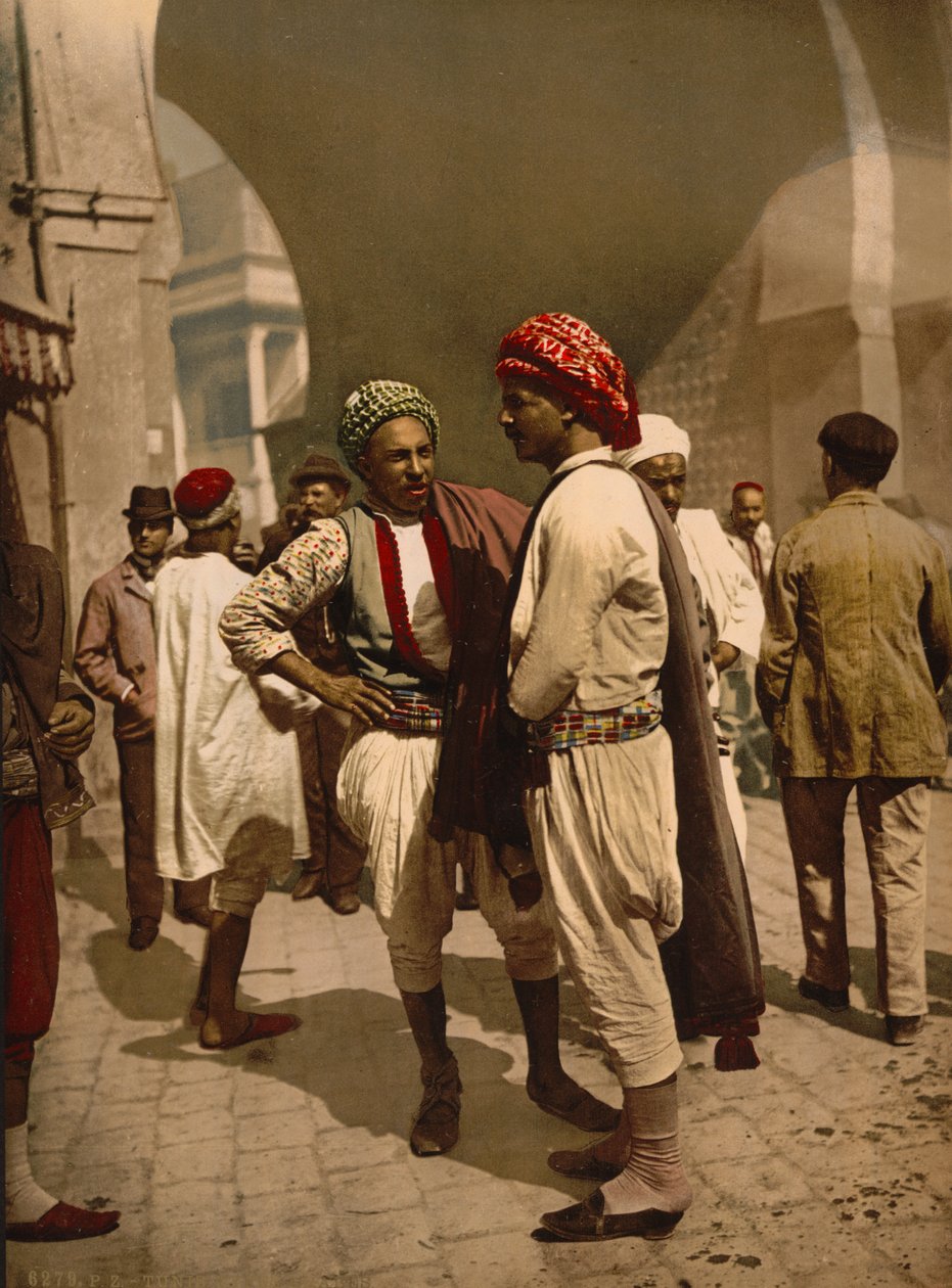 ट्यूनिस में टर्बेंडेड पुरुष, c.1899 (फोटोक्रोम) द्वारा डेट्रोइट प्रकाशन कंपनी