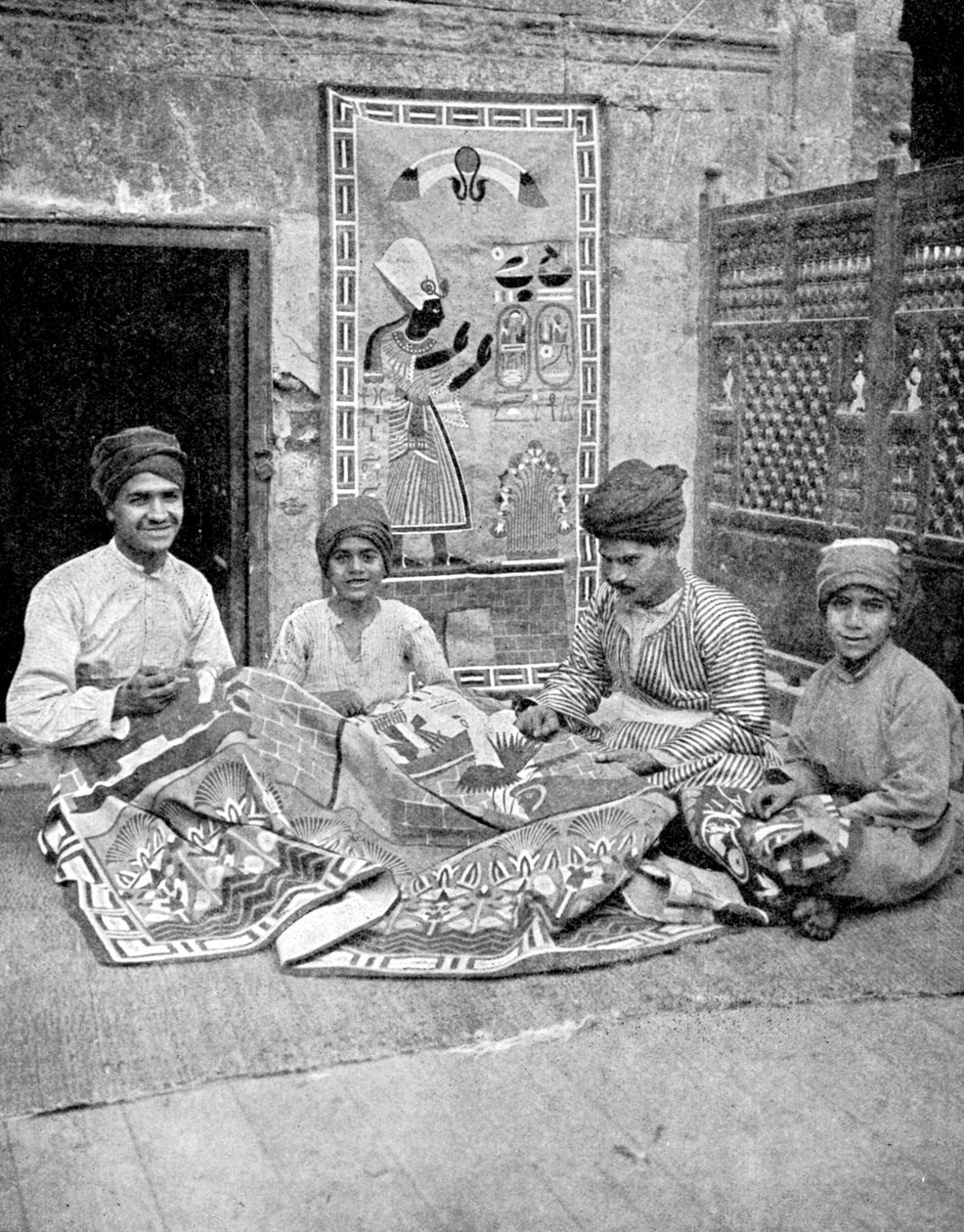 शिल्पकार, काहिरा, मिस्र, अफ्रीका, 1936। द्वारा डोनाल्ड मैकलेश