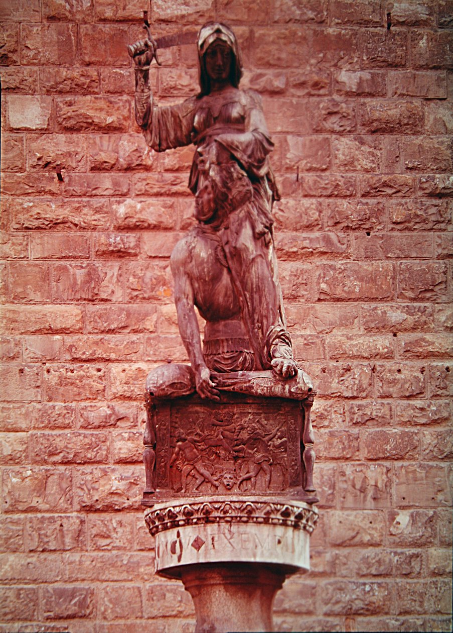 जुडिथ और होलोफर्न, 1460 (कांस्य) द्वारा Donatello