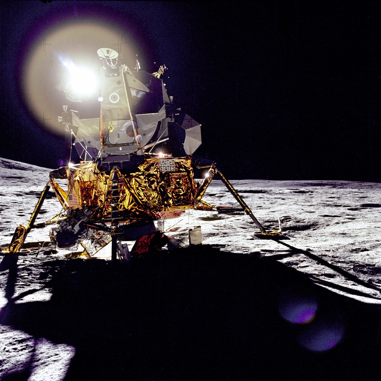 फ्रा मौरो हाइलैंड्स पर Antares, चंद्र सतह, 1971। द्वारा एडगर मिशेल