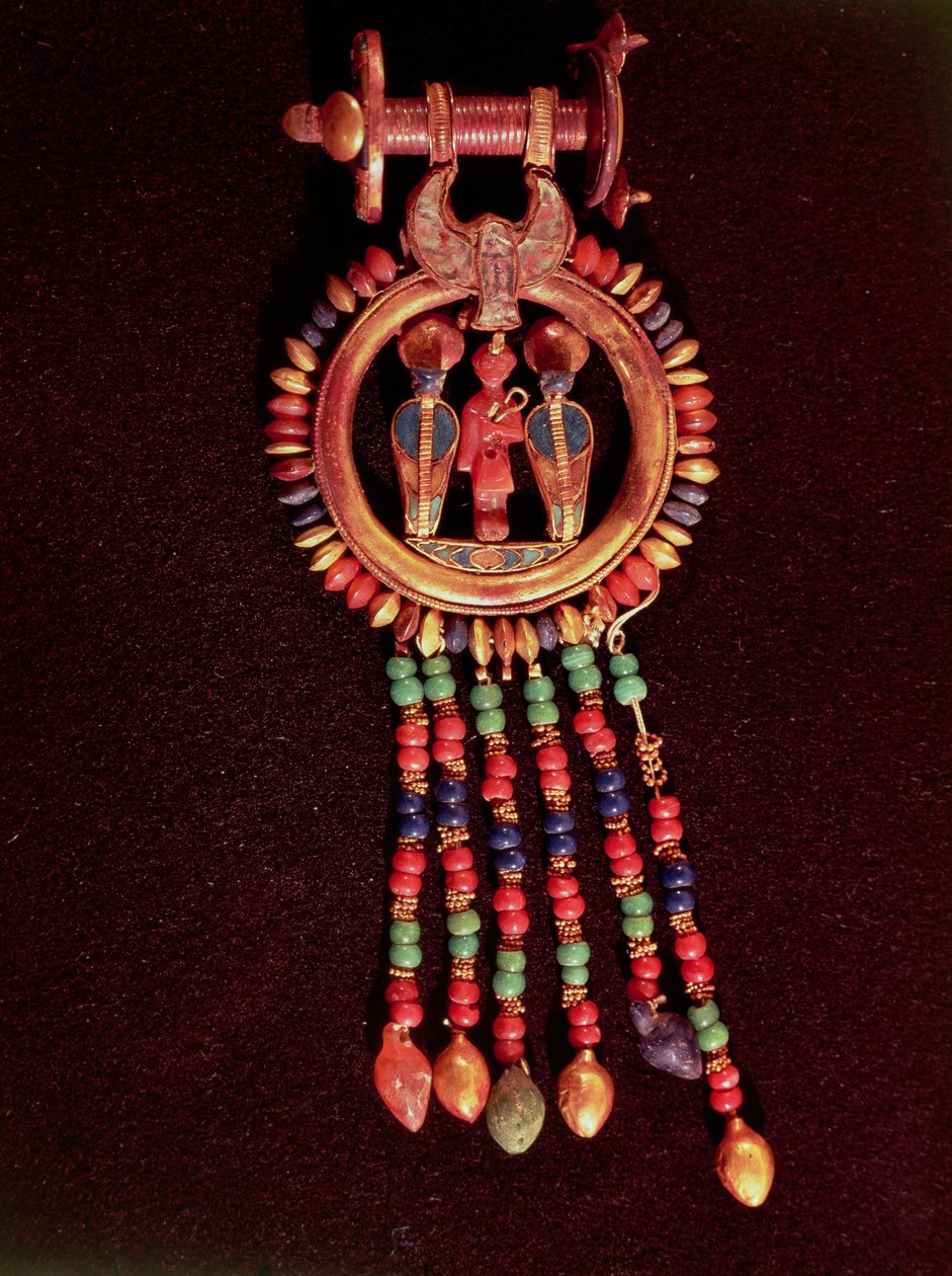 तूतनखामन (c.1370-1352 ई.पू.) किंग्स, थेब्स, c.1336-1327 ईसा पूर्व, न्यू किंगडम (सोना, लापीस लाजुली एट अल) की कब्र से बाली द्वारा मिस्र का 18वां राजवंश Dy