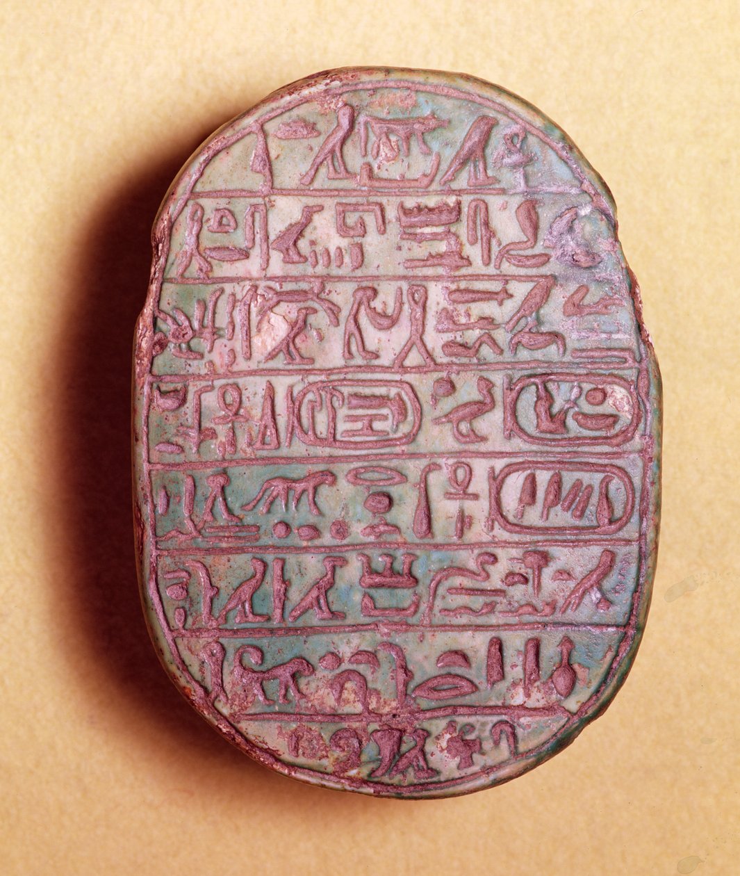 अम्नहोटेप III (c.1417-1379 ईसा पूर्व) और क्वीन तीये, न्यू किंगडम, c.1391-1353 ईसा पूर्व के एक शादी के निशान द्वारा मिस्र का 18वां राजवंश Dy