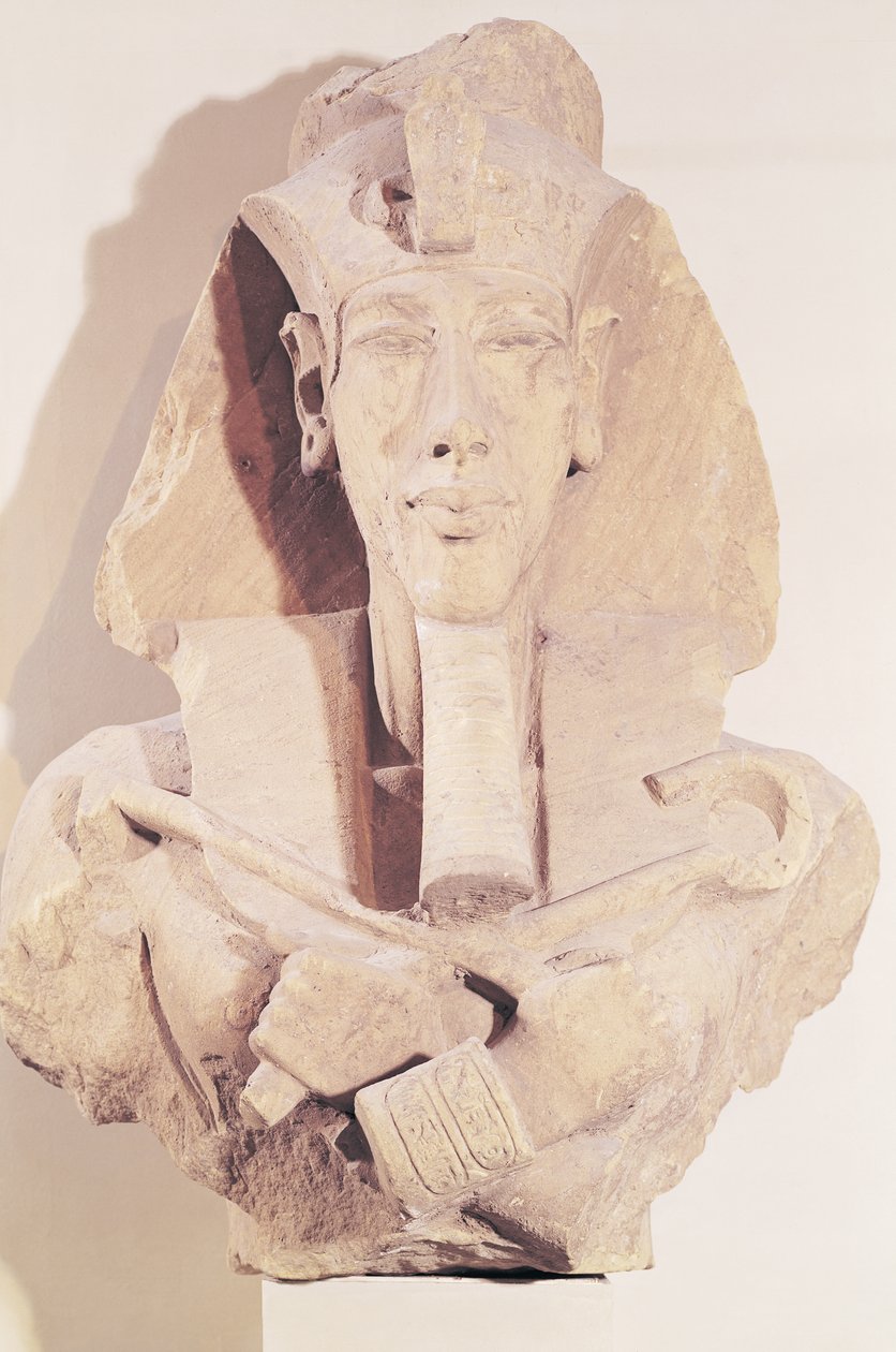 अमून, कर्नाक, न्यू किंगडम, c.1353-1337 ईसा पूर्व (सैंडस्टोन) के मंदिर से एमेनोफिस IV (अक्हेनतेन) की बस्ट (c.1364-1347 ईसा पूर्व) द्वारा मिस्र का 18वां राजवंश Dy