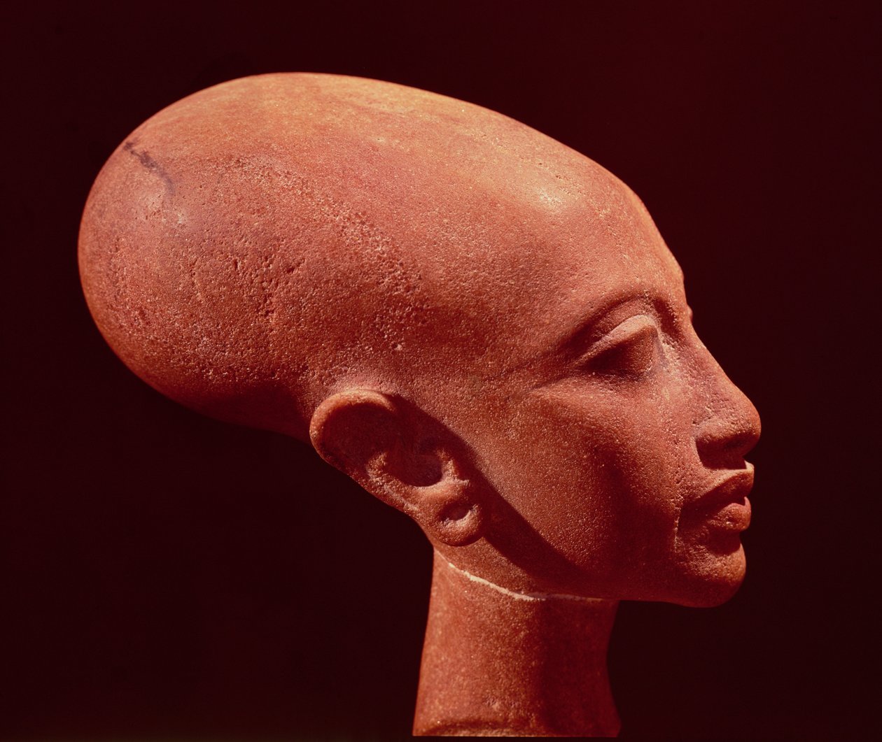 किंग अचेतन (1353-1337 ईसा पूर्व) की एक बेटी का पोर्ट्रेट बस्ट c.1375 ईसा पूर्व (97985 भी देखें) द्वारा मिस्र का 18वां राजवंश Dy