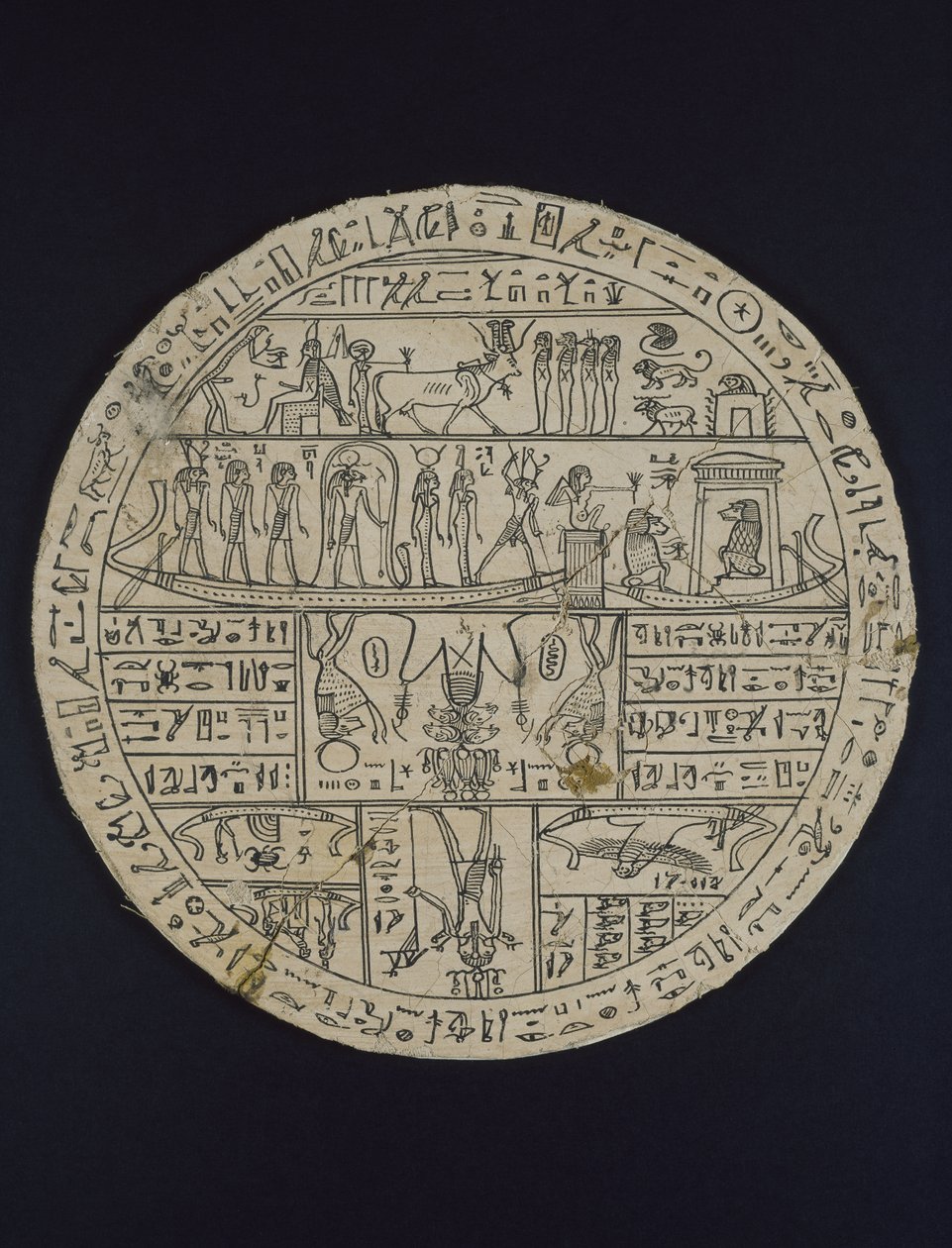 ताशीरिटेनखोनसु के लिए एमुलेटिक डिस्क (हाइपोसेफेलस), c.664-525 ईसा पूर्व (लिनन और प्लास्टर) द्वारा मिस्र का 26 वां राजवंश