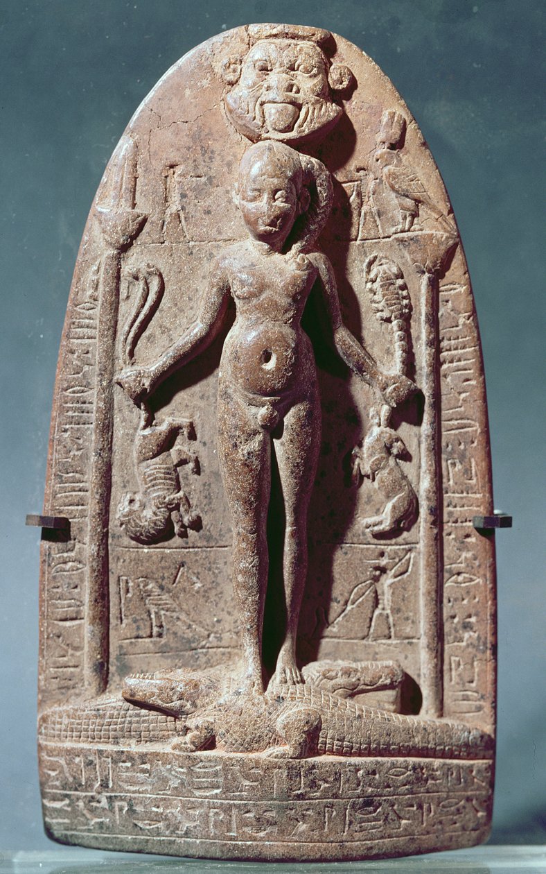 Cippus मगरमच्छ (गुलाबी ग्रेनाइट) पर खड़े बच्चे के रूप में Horus को चित्रित करता है द्वारा मिस्र का टॉलेमिक काल