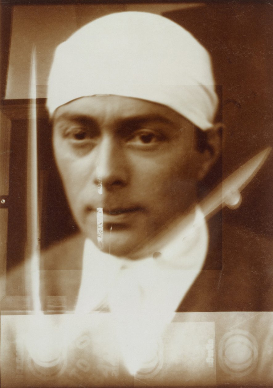 सेल्फ-पोर्ट्रेट, 1924-1925। द्वारा एलीएजर मार्कोविच लिस्ज़ित्स्की