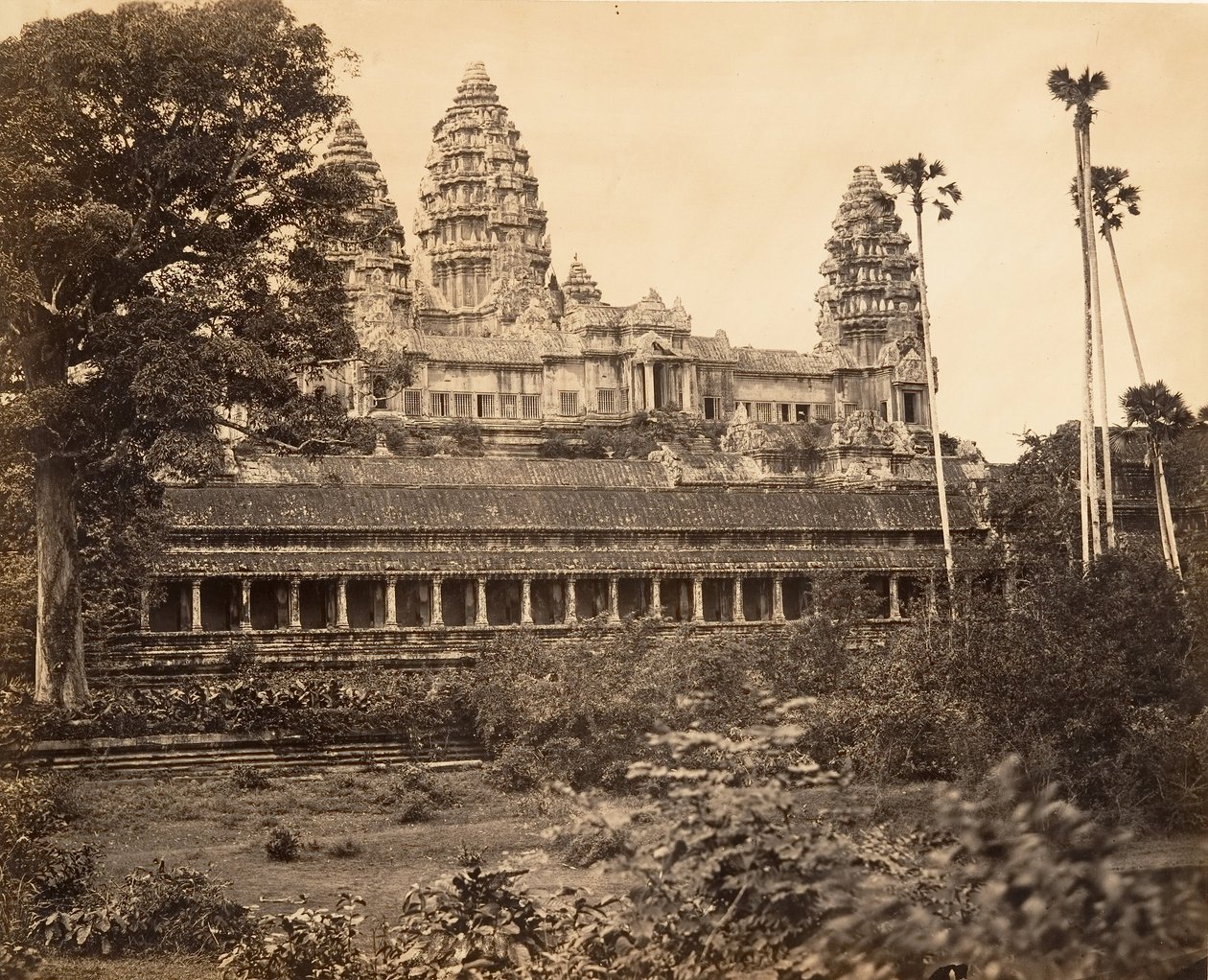 ग्रेट पैगोडा का उत्तरी पहलू, 1866। द्वारा एमिल गसेल
