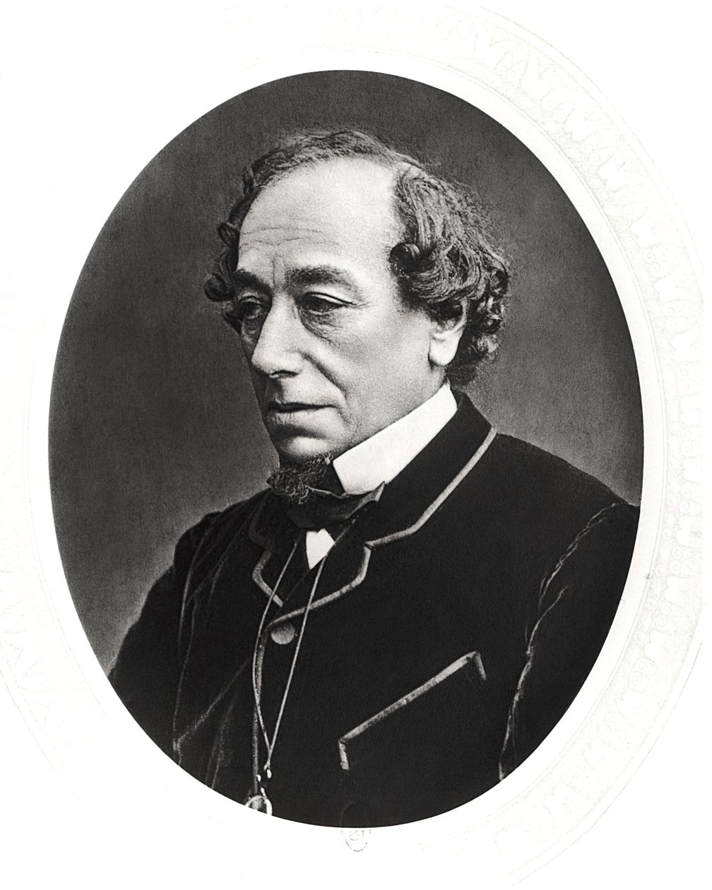बेंजामिन डिसरायली (1804-81) c.1874 द्वारा अंग्रेजी फोटोग्राफर