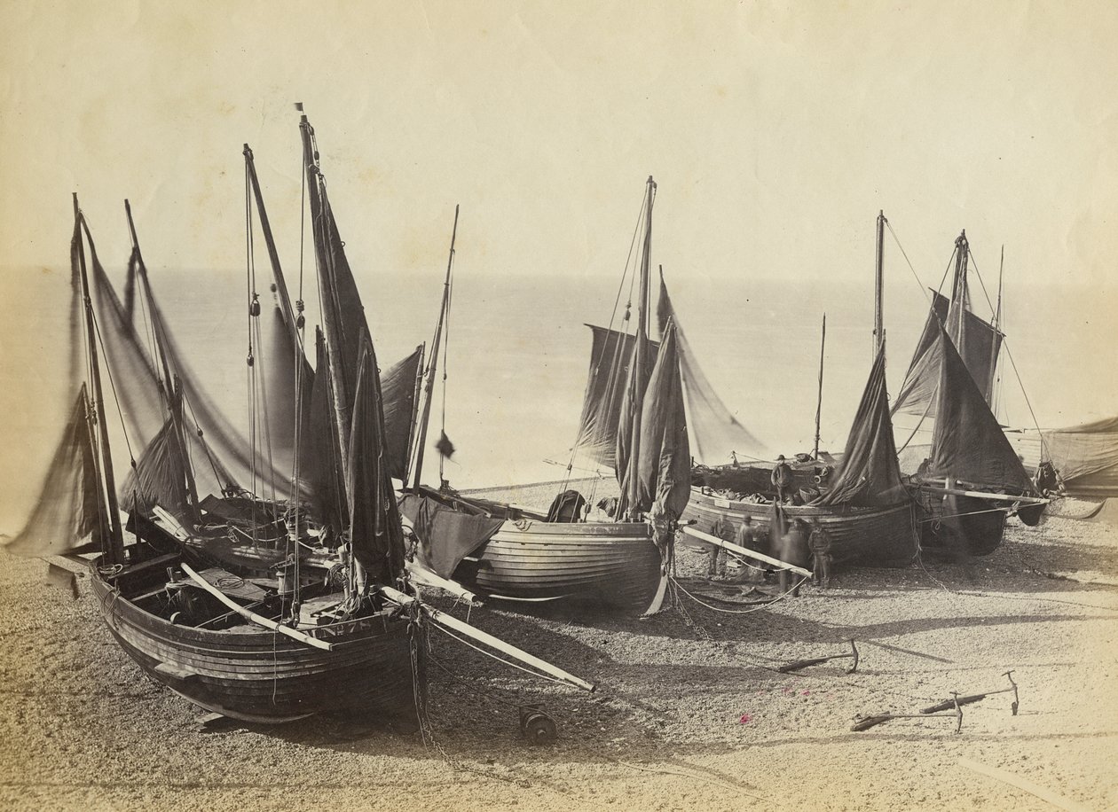 Shoreham-by-Sea, c.1880 (फोटो) पर समुद्र तट पर मछली पकड़ने वाली नावें द्वारा अंग्रेजी फोटोग्राफर