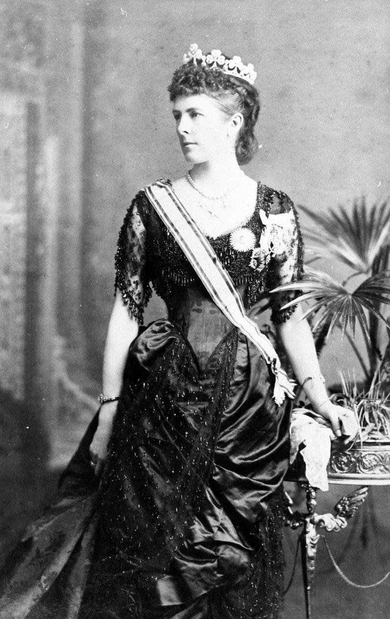 लेडी डफ़रिन को भारत के विसरीन के रूप में, c.1884-88 द्वारा अंग्रेजी फोटोग्राफर