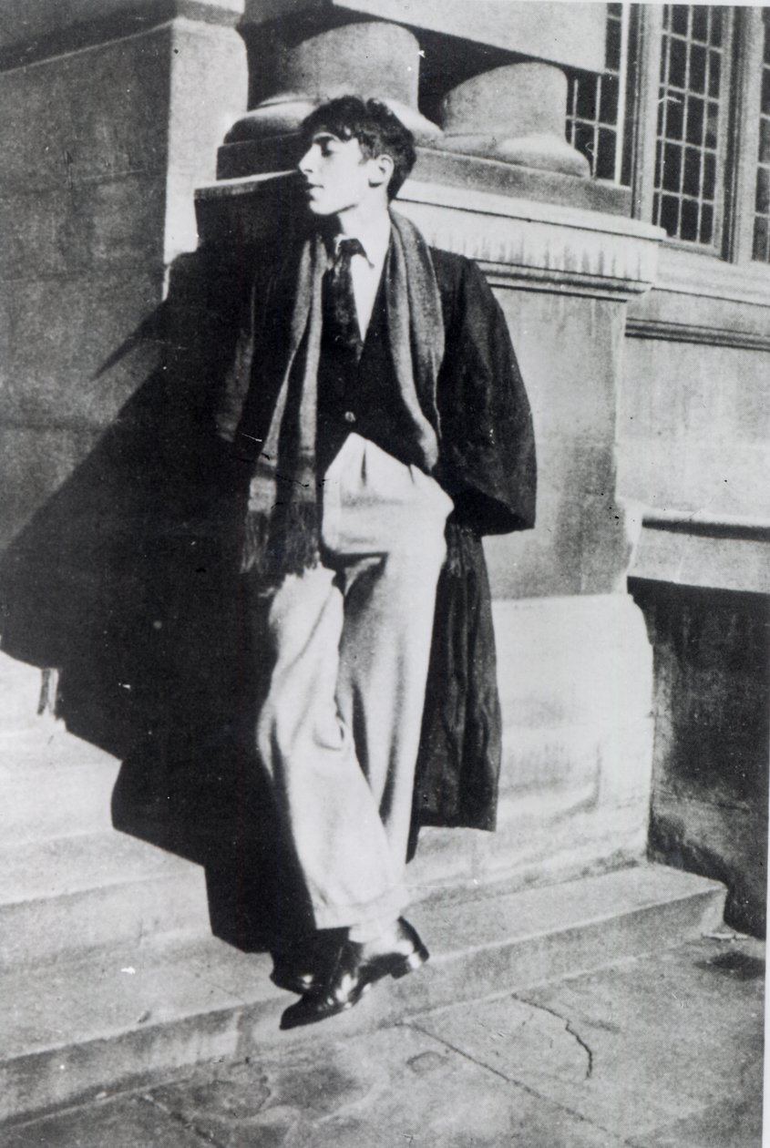 1926-30 के ऑक्सफोर्ड में अपने समय के दौरान लुईस मैकनीस द्वारा अंग्रेजी फोटोग्राफर