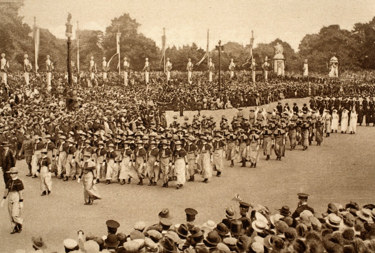 लंदन, 1919 के माध्यम से संबद्ध बलों के महान विजय मार्च में नर्सों की टुकड़ी द्वारा अंग्रेजी फोटोग्राफर