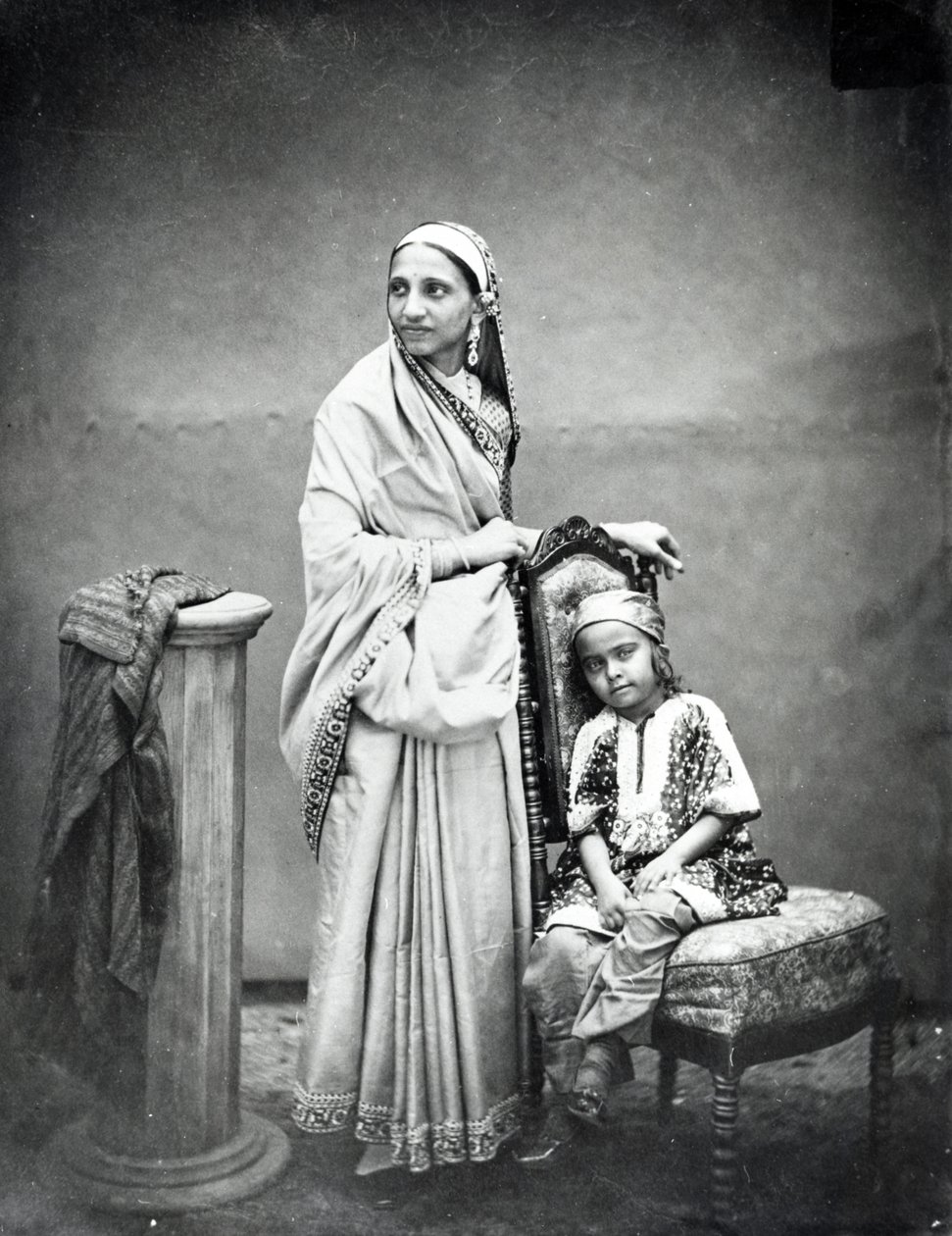 पारसी वुमन एंड चाइल्ड, c.1870s द्वारा अंग्रेजी फोटोग्राफर