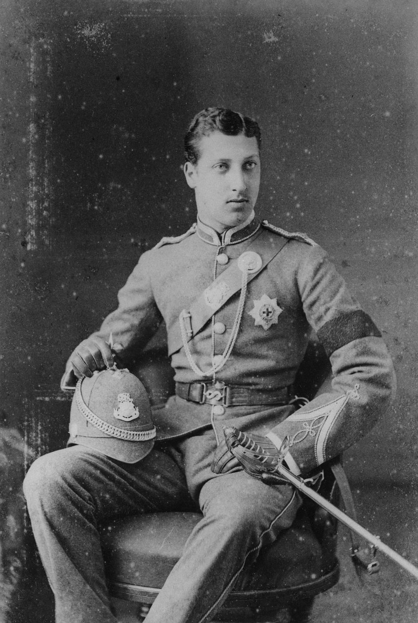 प्रिंस अल्बर्ट विक्टर, ड्यूक ऑफ क्लेरेंस और एवॉन्डेल, 1885 द्वारा अंग्रेजी फोटोग्राफर