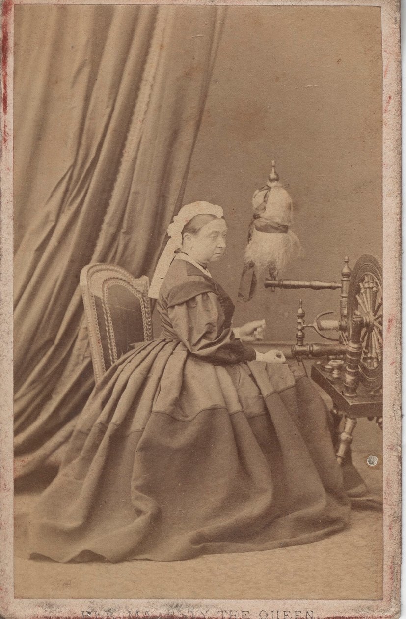 क्वीन विक्टोरिया, c.1875 द्वारा अंग्रेजी फोटोग्राफर