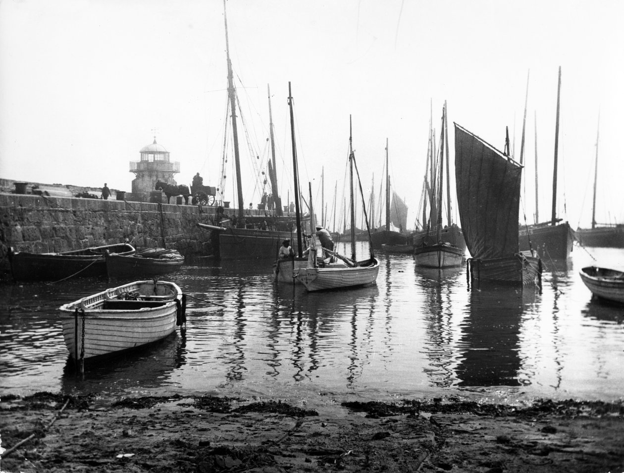 स्माइटन्स पियर, सेंट इवेस, सी .1880 के द्वारा अंग्रेजी फोटोग्राफर