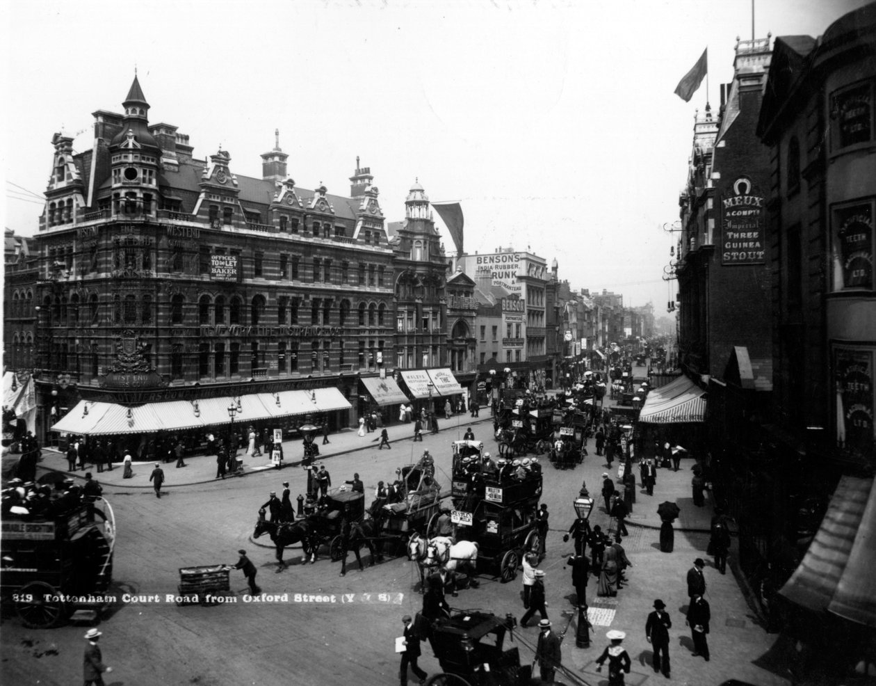 ऑक्सफोर्ड स्ट्रीट, लंदन से Tottenham कोर्ट रोड, c.1891 द्वारा अंग्रेजी फोटोग्राफर