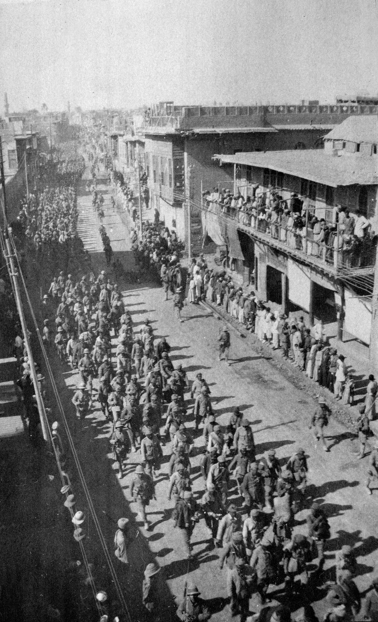 युद्ध के तुर्की कैदी, बगदाद, 1916-17 द्वारा अंग्रेजी फोटोग्राफर