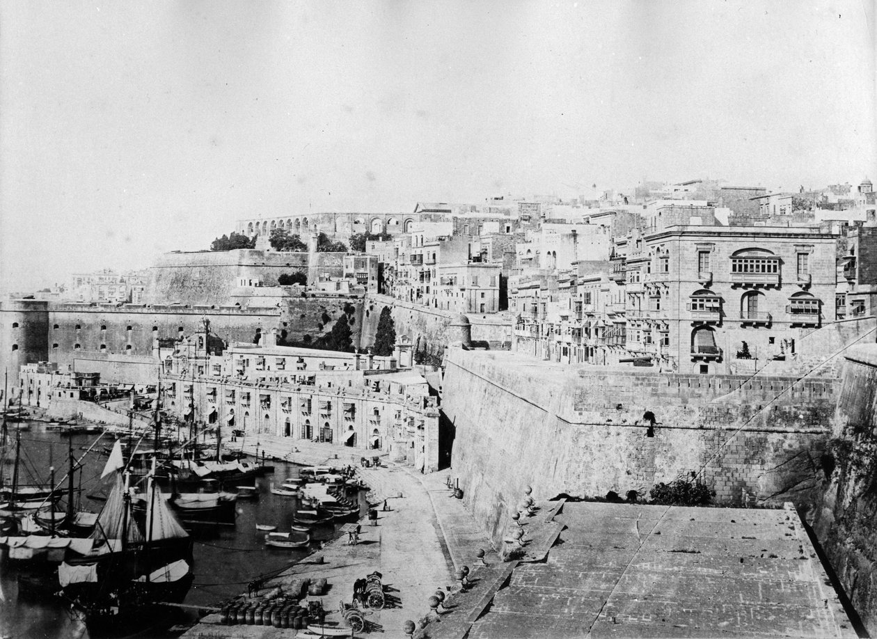 लोअर बारास्का, माल्टा से घाटी, c.1880-83 द्वारा अंग्रेजी फोटोग्राफर
