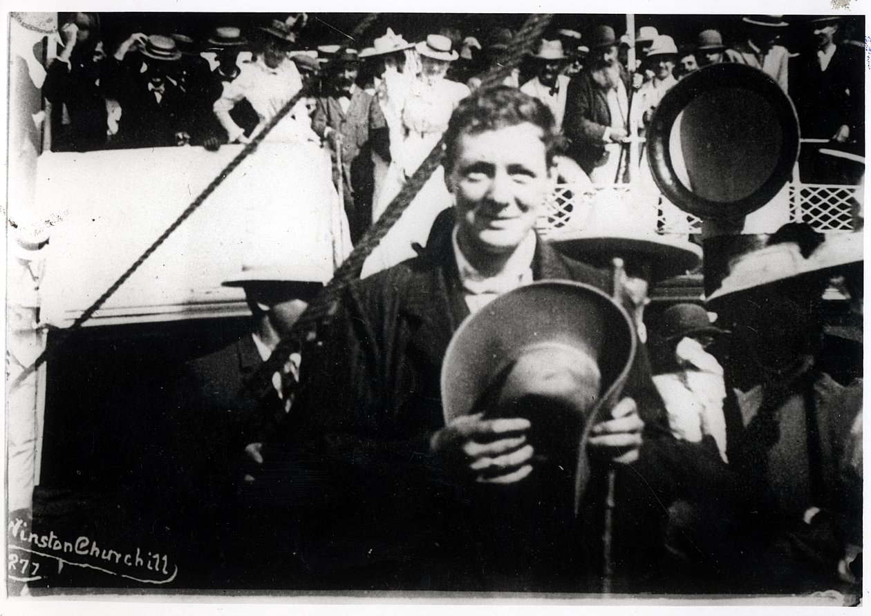 विंस्टन चर्चिल (1874-1965) जहाज पर एक जवान आदमी के रूप में द्वारा अंग्रेजी फोटोग्राफर