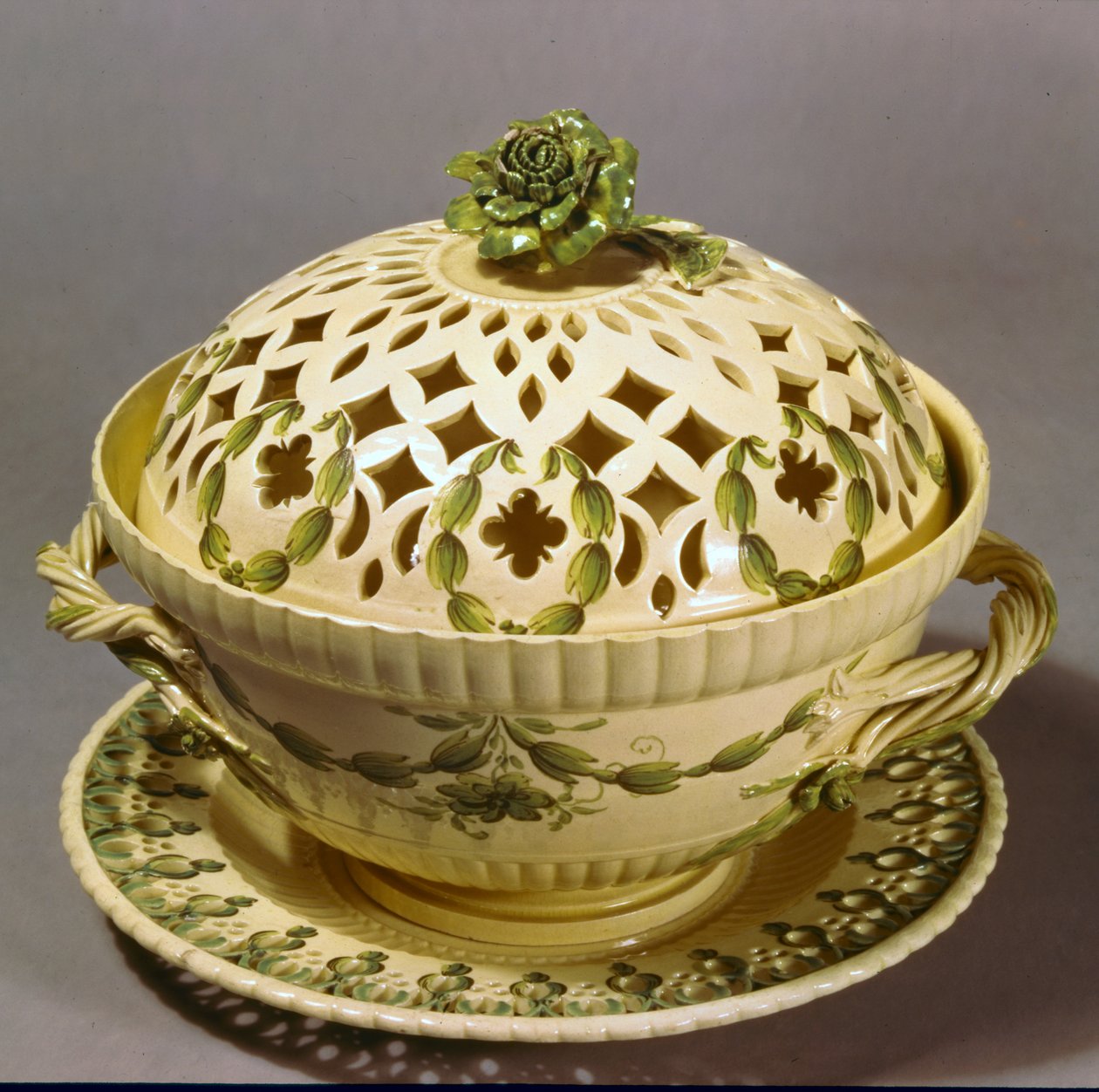 बाउल, लीड्स, c.1770 (क्रीमवेयर) द्वारा अंग्रेजी स्कूल
