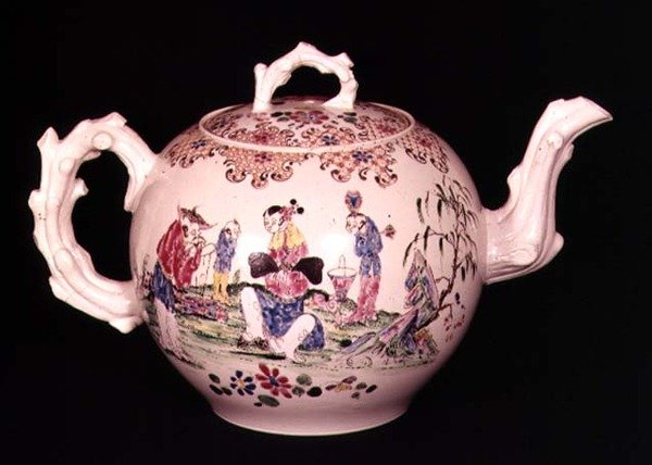 स्टैफ़र्डशायर पंच पॉट, c.1755 (नमक-घुटा हुआ स्टोनवेयर) द्वारा अंग्रेजी स्कूल