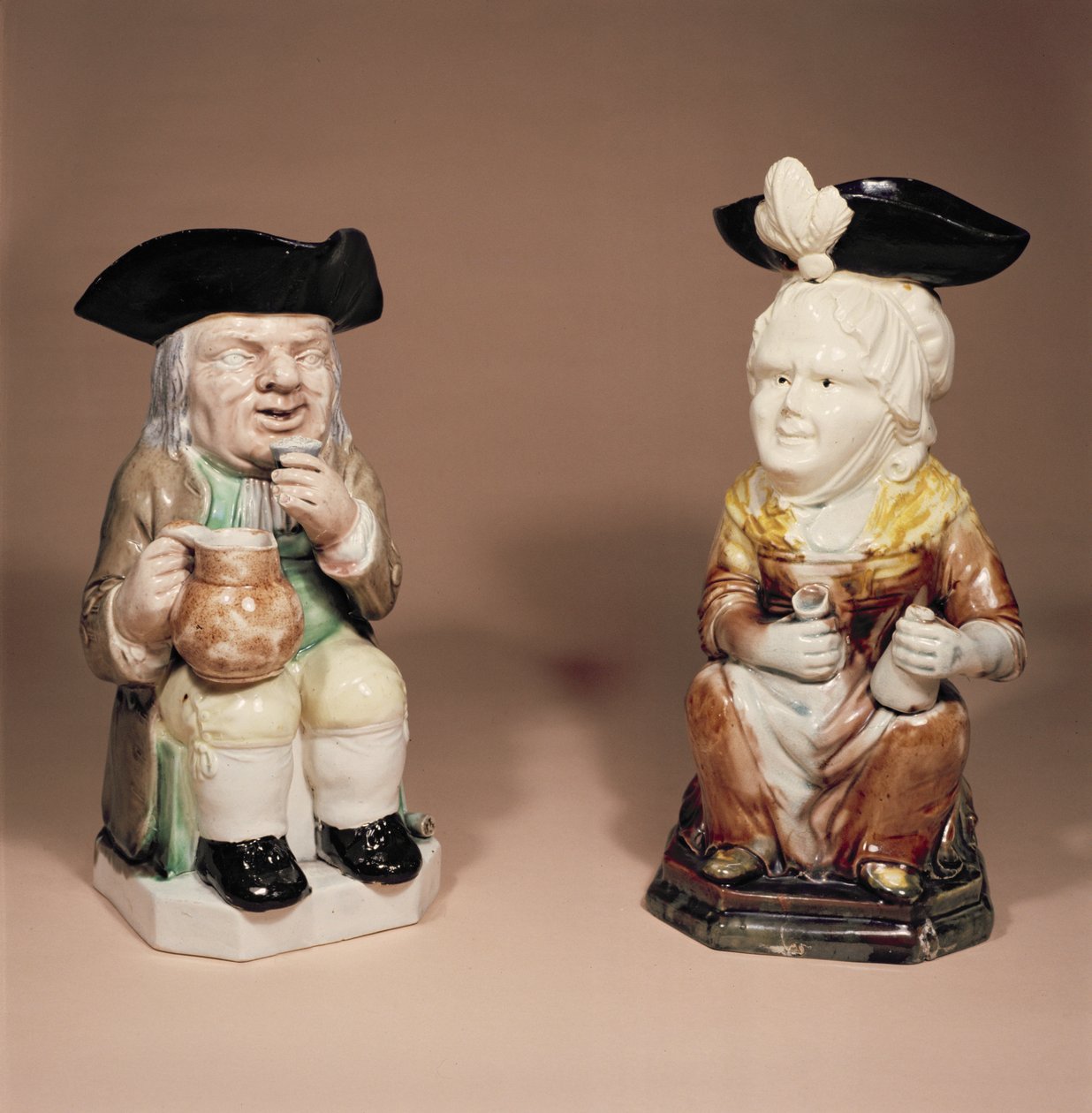 टॉबी जुग और मार्था गन जुग आर। वूड द्वारा, c.1770 (पत्थर के पात्र) द्वारा अंग्रेजी स्कूल