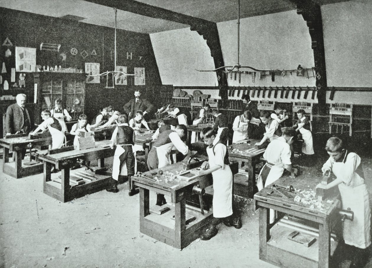 बढ़ईगीरी कक्षा, 1896 द्वारा अंग्रेजी फोटोग्राफर