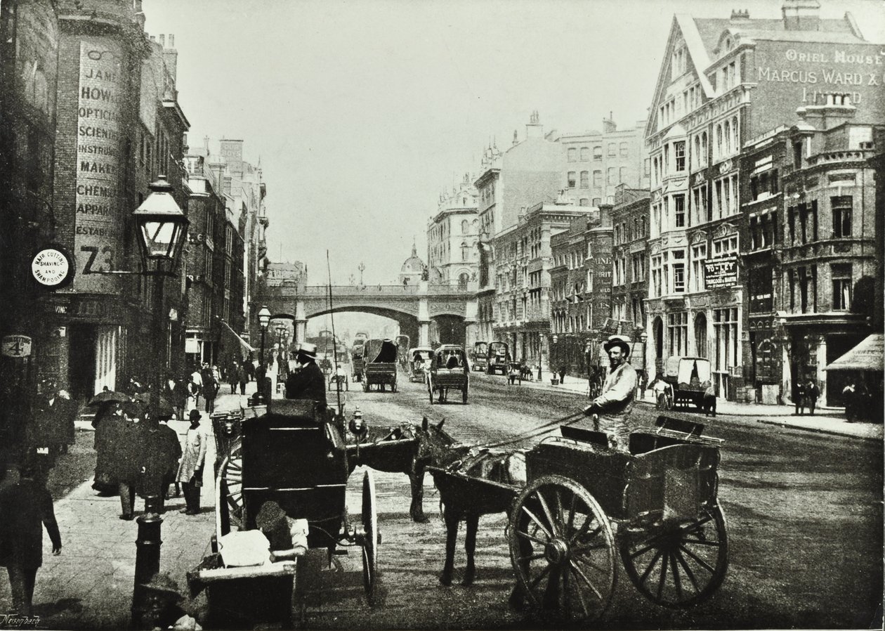 Holborn Viaduct, Farringdon Street, उत्तर की ओर, सिटी ऑफ़ लंदन, 1890 द्वारा अंग्रेजी फोटोग्राफर