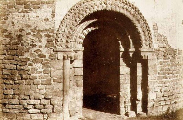 लुडलो कैसल: गोल चर्च द्वार, c.1852-3 (फोटो) द्वारा अंग्रेजी फोटोग्राफर