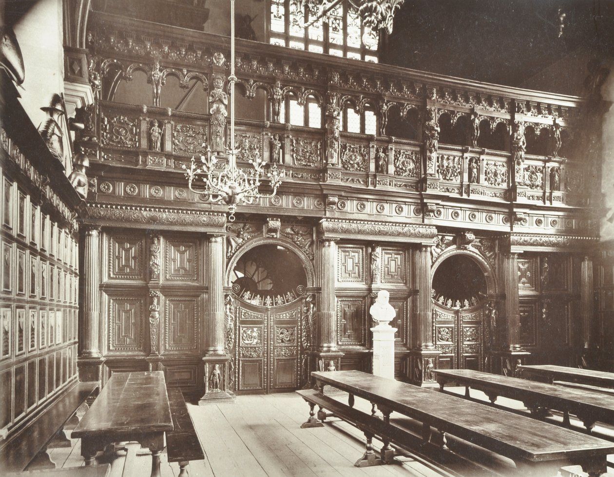 मध्य मंदिर हॉल, 1885 द्वारा अंग्रेजी फोटोग्राफर