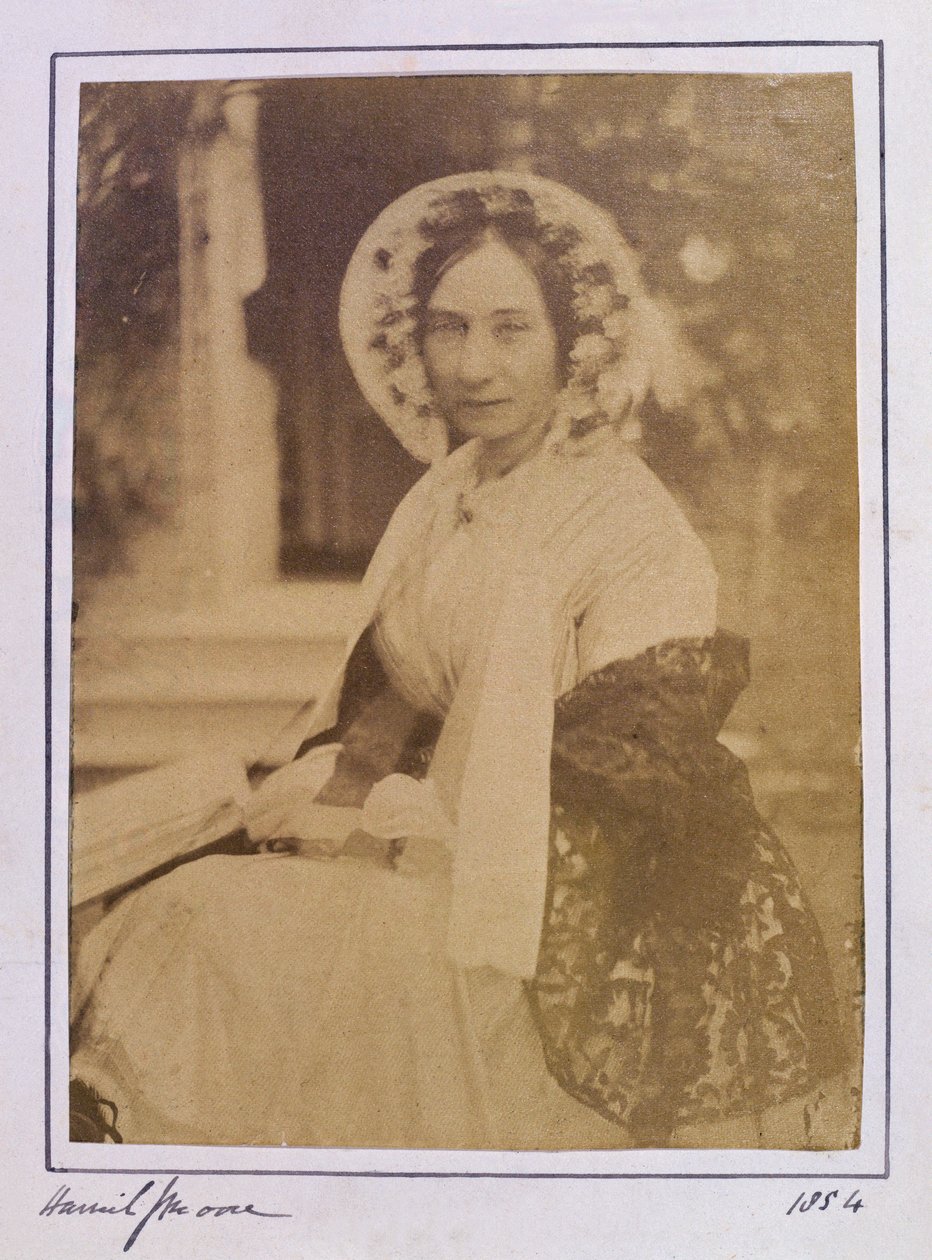 हेरिएट जेन मूर का पोर्ट्रेट (1801-84) 1854 (एल्बम प्रिंट) द्वारा अंग्रेजी फोटोग्राफर