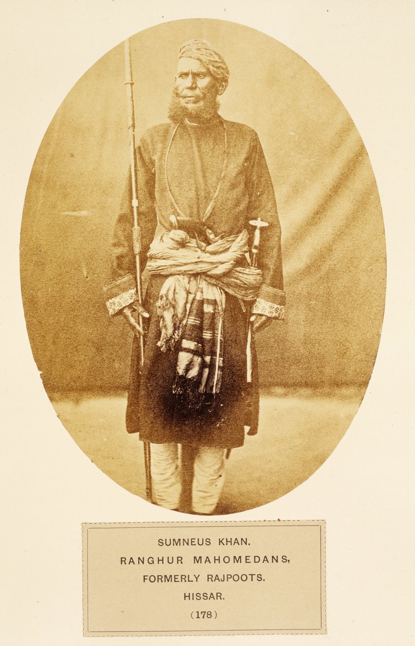 जे। फोर्ब्स वॉटसन द्वारा सुमनस खान, रंगहुर महोमेदन्स, पूर्व में राजपूत, हिसार, भारत की जनता से, 1868 प्रकाशित (एल्बम प्रिंट) द्वारा अंग्रेजी फोटोग्राफर