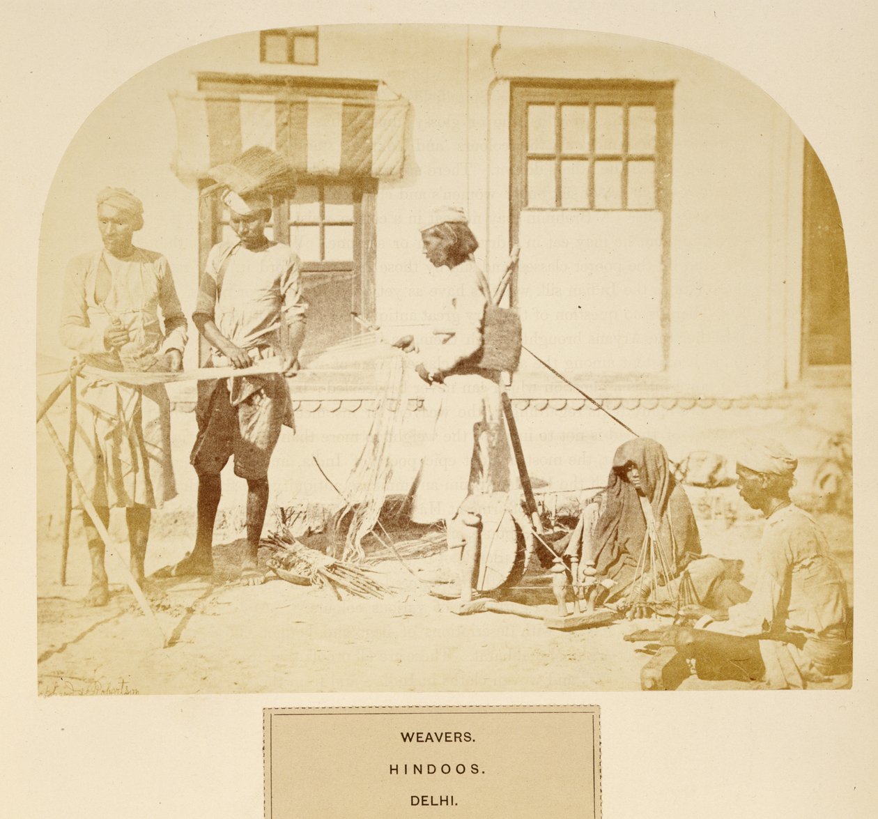 वी। फोर्ब्स वॉटसन द्वारा वीवर्स, हिन्दुओ, दिल्ली, द पीपल ऑफ इंडिया से, 1868 (एल्बम प्रिंट) द्वारा अंग्रेजी फोटोग्राफर
