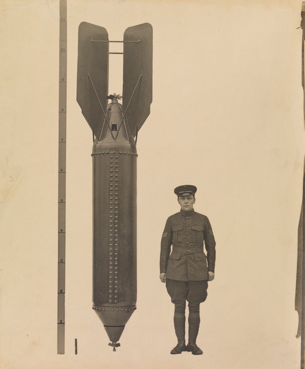 क्या बर्लिन मिस्ड, 1918 (रजत जिलेटिन प्रिंट) द्वारा अंग्रेजी फोटोग्राफर