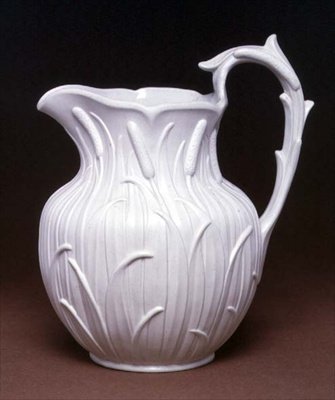 बुलरुश पानी का जग, हैनली, रिजवे और एबिंगटन में बनाया गया, c.1848-60 (सफेद राहत-ढाला पत्थर के पात्र) द्वारा अंग्रेजी स्कूल