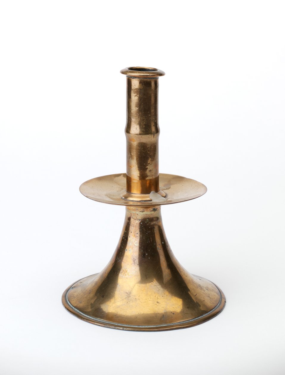 कैंडलस्टिक, c.1650-99 (पीतल) द्वारा अंग्रेजी स्कूल