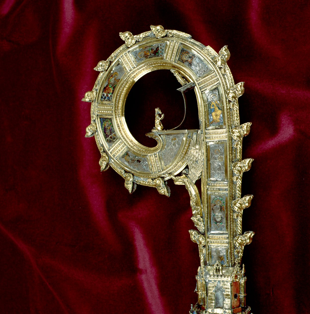 विलियम ऑफ वियकेम के क्रुजियर के क्रुक (c.1320-1404): पॉल साइड (सिल्वर गिल्ट) (विस्तार) (205100-32 देखें) द्वारा अंग्रेजी स्कूल