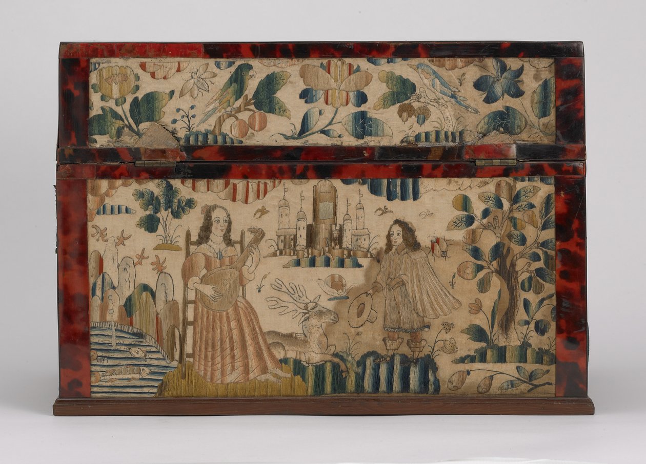 कशीदाकारी कास्केट, c.1660 (रेशम, कैनवास, लकड़ी, कछुआ और चांदी की कलगी) द्वारा अंग्रेजी स्कूल